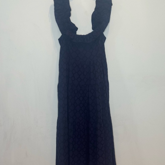 Crown & Ivy Elegant midnight blue Sleeveless Dress. Lined and overlace. Size L. - Picture 3 of 13